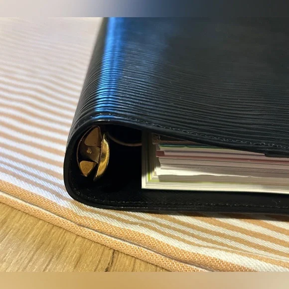 🌸SALE🌸Louis Vuitton Epi Black Agenda GM with new 2026 refill - Picture 7 of 16